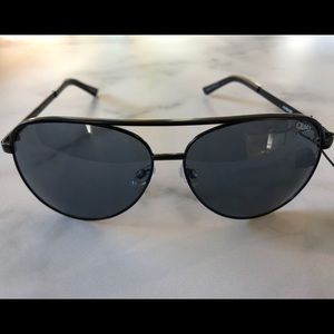 Brand New Quay Vivienne Sunglasses